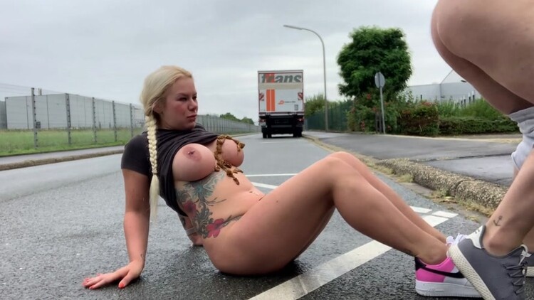 Hungry for sports - please shit me really full - Public on the roadside FullHD - Devil Sophie (2022)