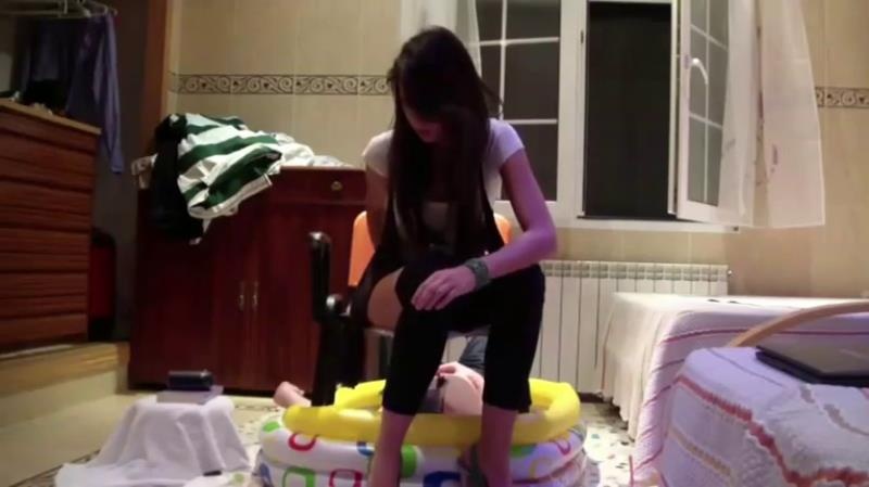 Beautiful Young Spanish Mistress Shits in Toilet Slave's Mouth in Pool P1 SD (2025)