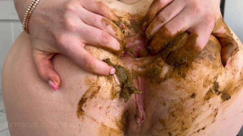 A stranger I met in the naturist area of Cap d'Agde 2K - MissPoop (2025)