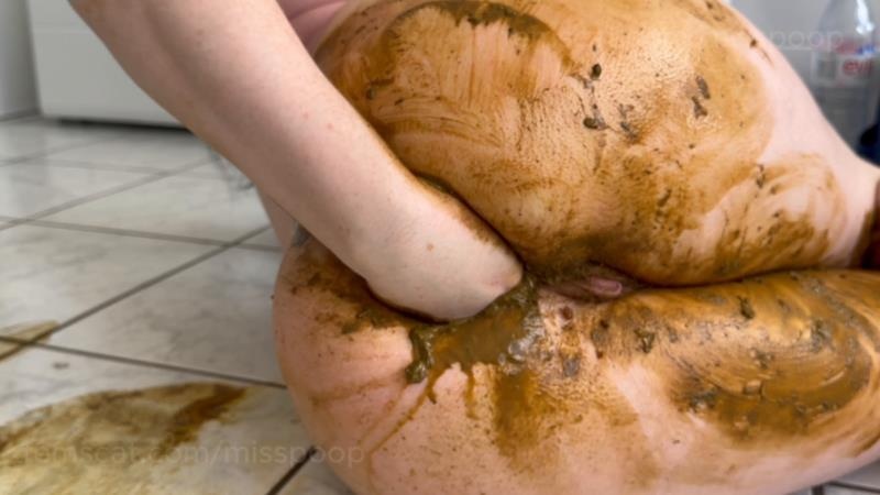 A stranger I met in the naturist area of Cap dAgde 2K - MissPoop (2025)