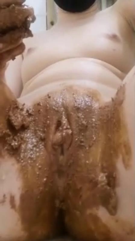 Dirty pussy playing in the bathroom SD - MELLODI (2026)