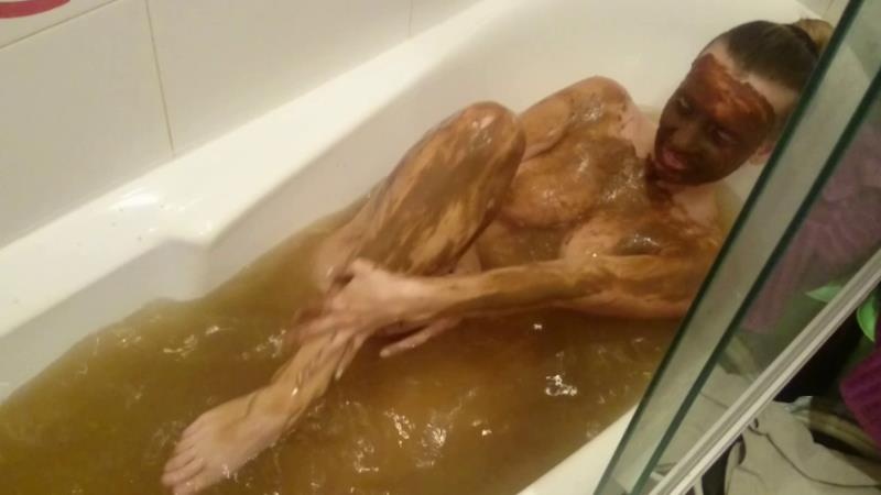 Bathing in Shit Water and Smearing P2. P1 FullHD - Brown Wife (2026)