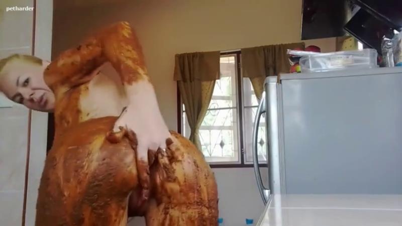 Blonde girl Anja playing with her shit SD (2026)